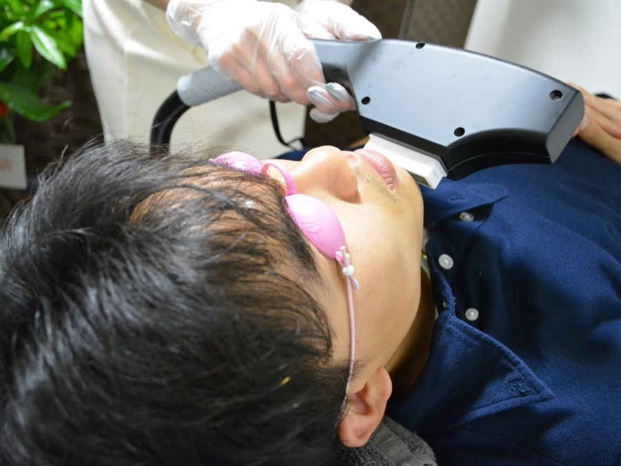 冷却で痛みを抑えた照射